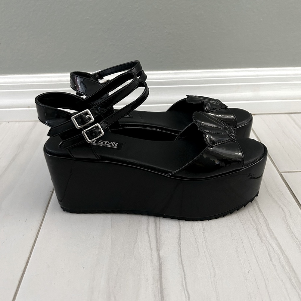 Killstar Sole of the Siren shell platform sandals